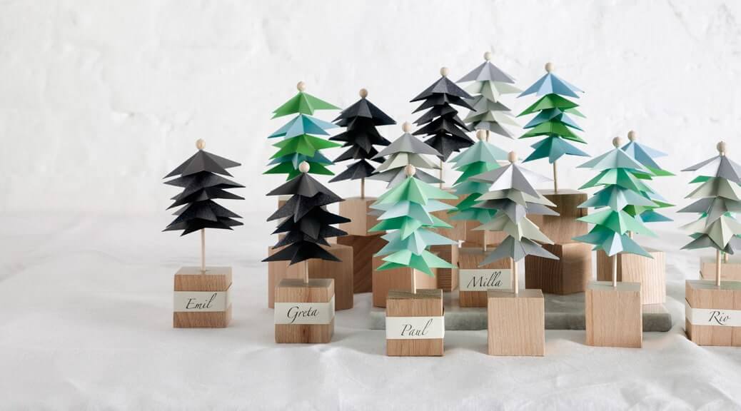 Weihnachtsbasteln - DIY Papierwälder