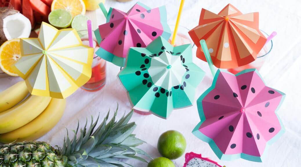 Basteln mit Papier: DIY Tutti Frutti Cocktailschirme