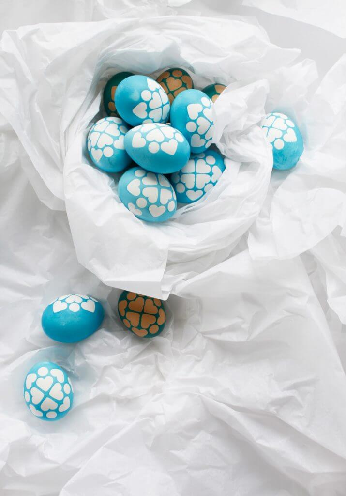 Ostereier schnell und einfach dekorieren: DIY Ostereier mit Muster