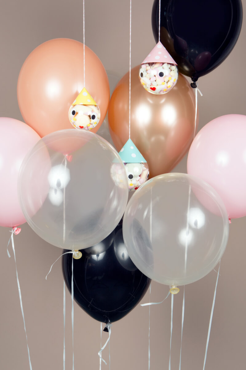 Deko für Kinderparty selber machen: Marshmallow-Köpfe
