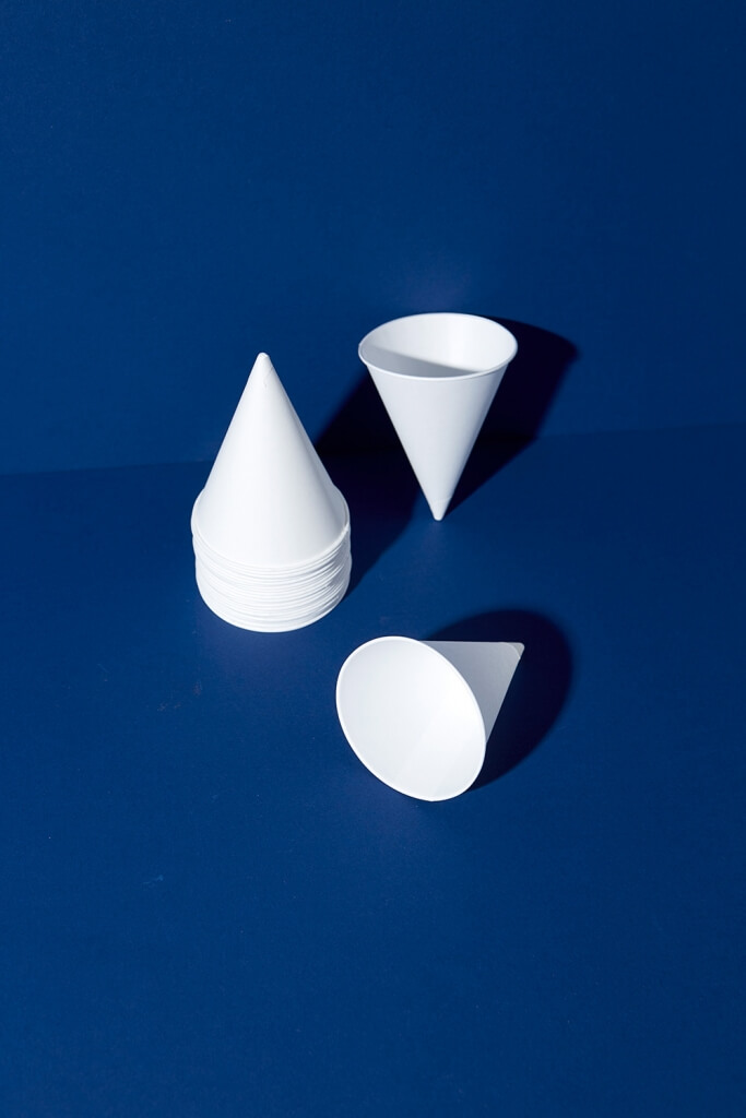 PAPSTAR Spitzbecher aus Zuckerrohrpapier, 100 ml, 7 cm, 9,5 cm, Weiß, Kegelbecher, Einwegtrinkbecher, 200 Stück PAPSTAR Spitzbecher aus Zuckerrohrpapier, 100 ml, 7 cm, 9,5 cm, Weiß, Kegelbecher, Einwegtrinkbecher, 200 Stück