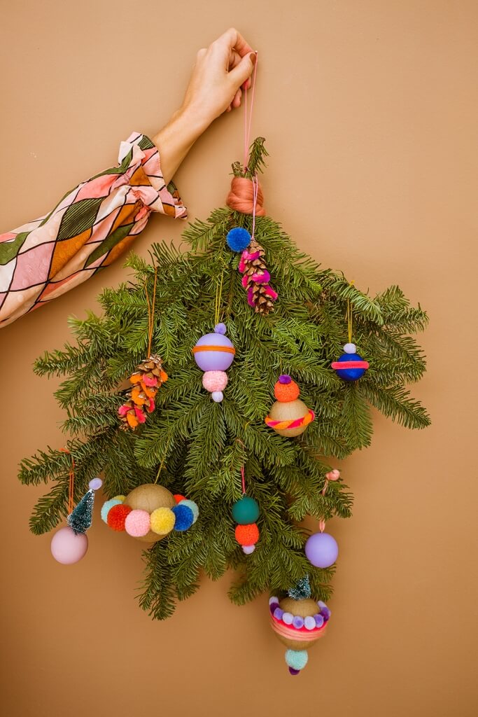 bunten Weihnachtsbaumschmuck basteln
