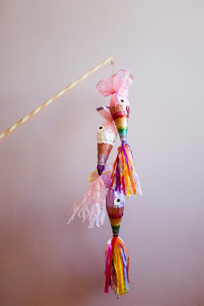 Bunte Fischschwarm Schultüten basteln