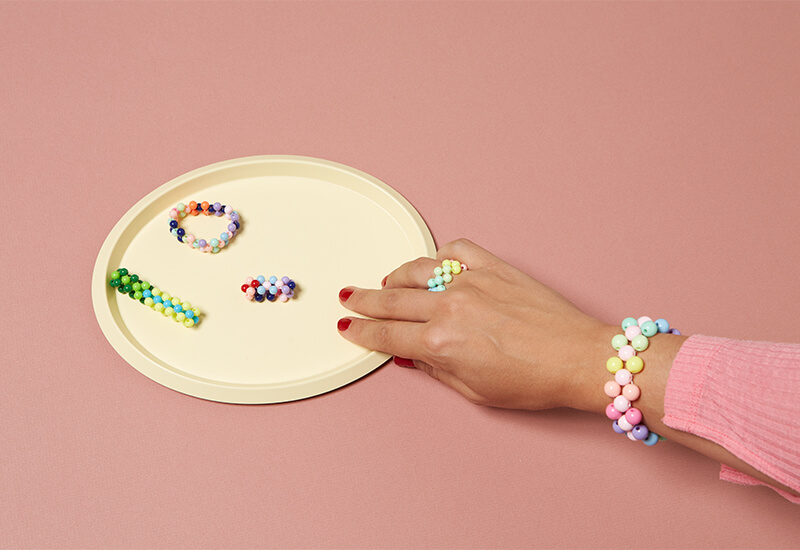 Werkwijze maak het plat rotatie Perlen Armband selber machen: DIY Armbänder aus großen Perlen