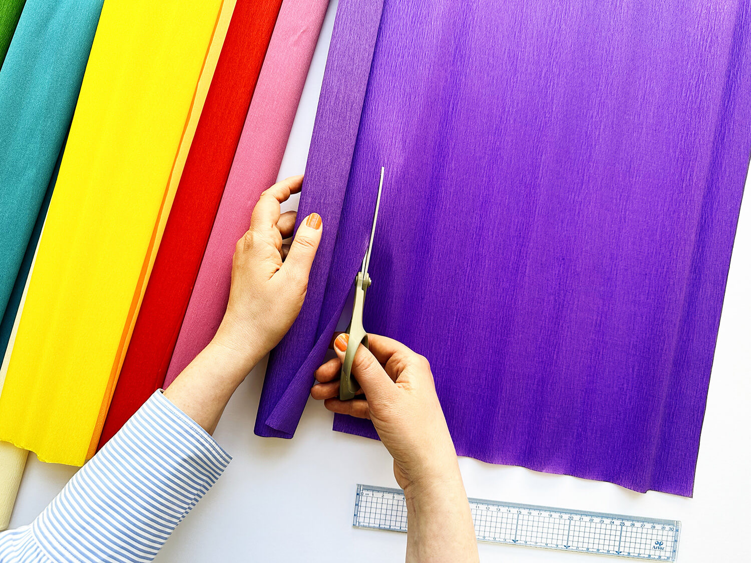 Wir basteln eine organische Konfetti Schultüte zum Schulanfang.