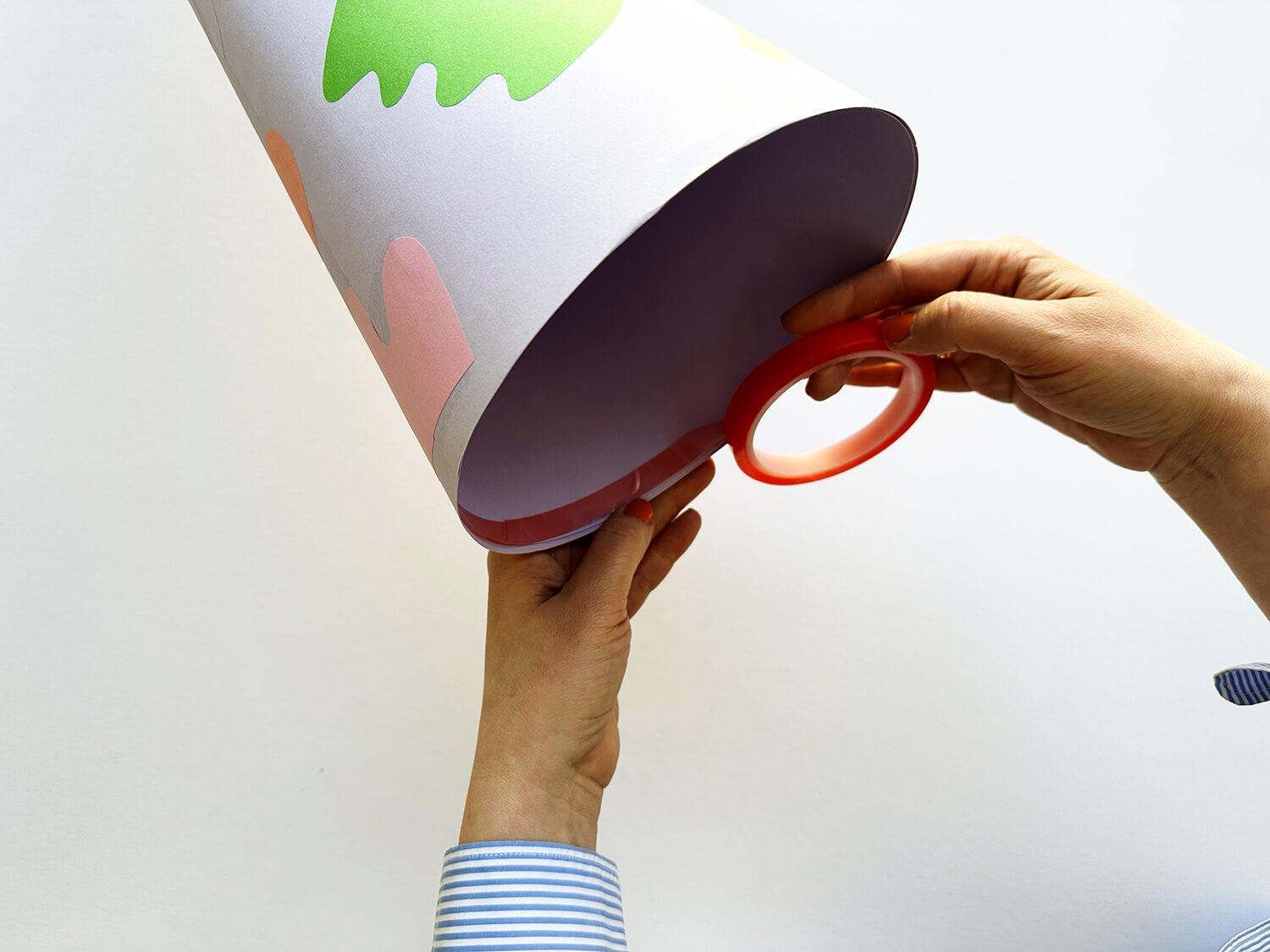 Wir basteln eine organische Konfetti Schultüte zum Schulanfang.