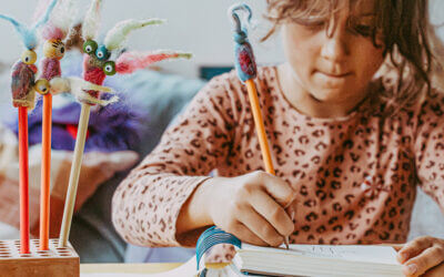Coole Kappen: Wir filzen monstermäßige Stifthüllen mit Märchenwolle