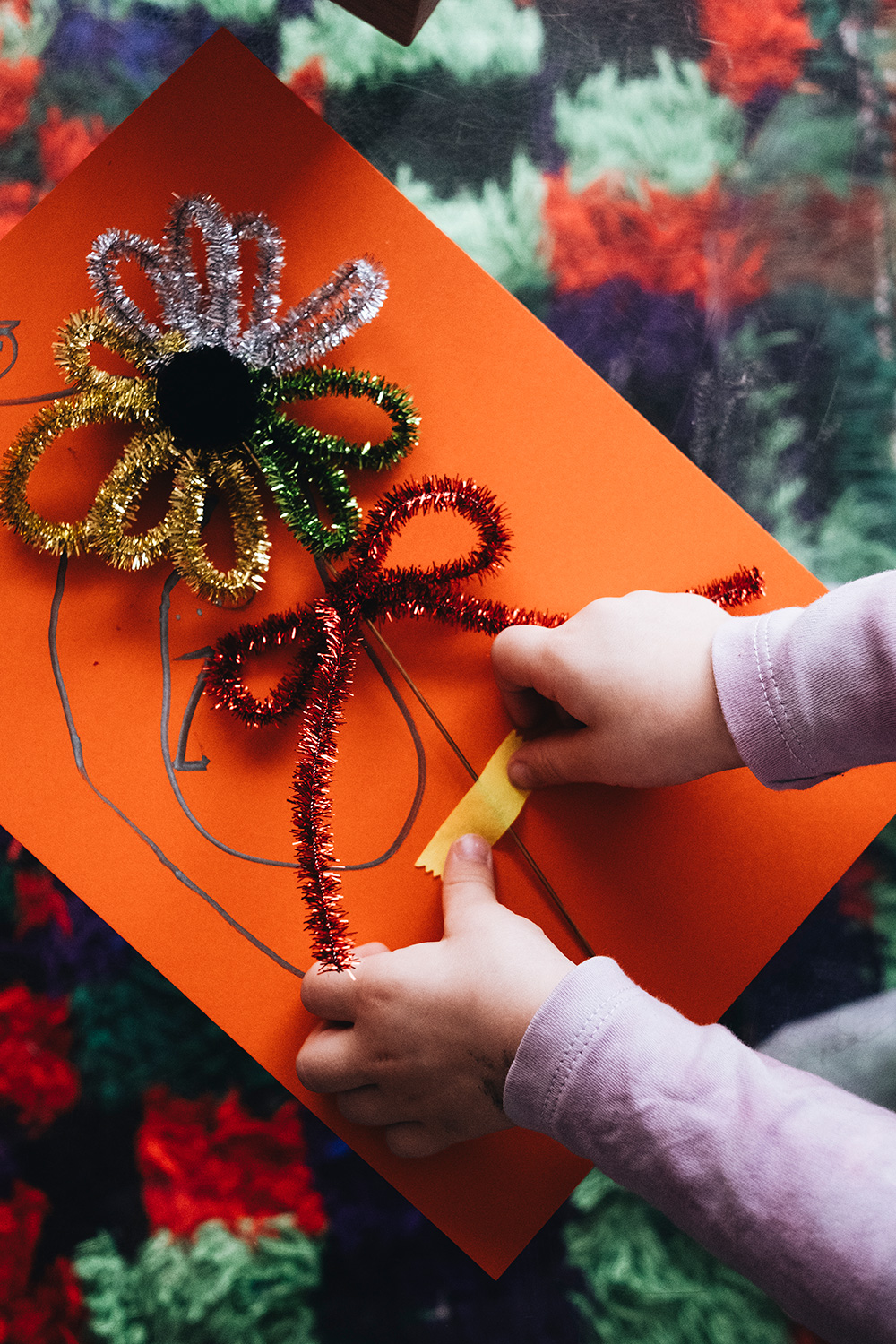 Pfeifenputzer-Blumen basteln leicht gemacht.