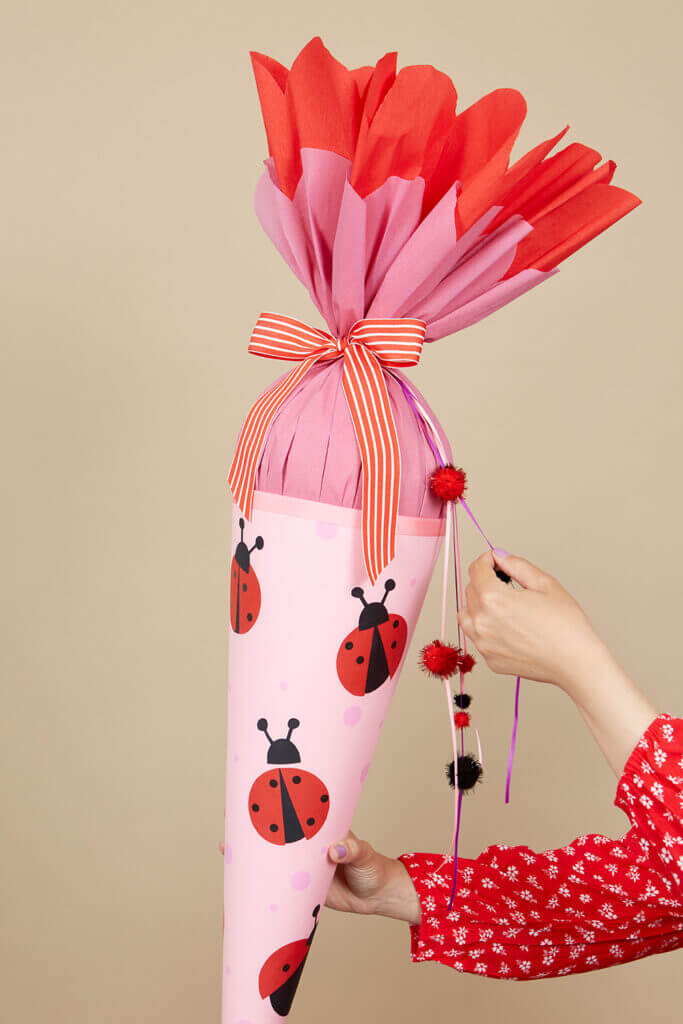 Marienkäfer-Schultüte basteln