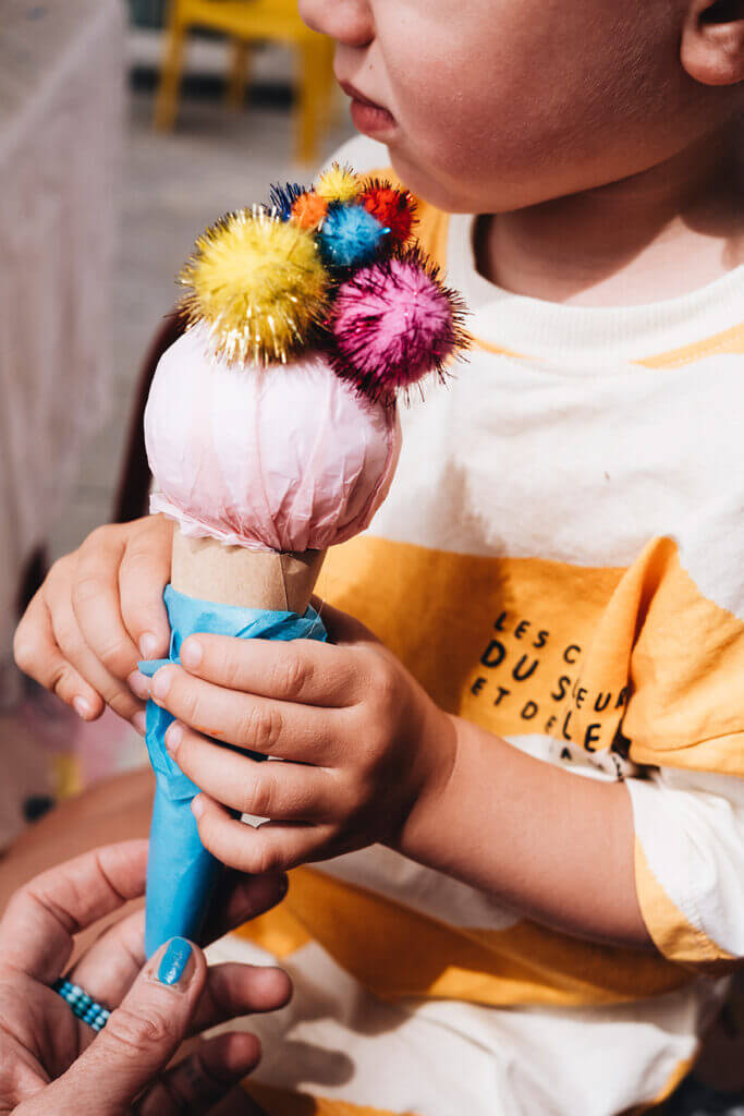 Wir basteln eine Eisdiele.