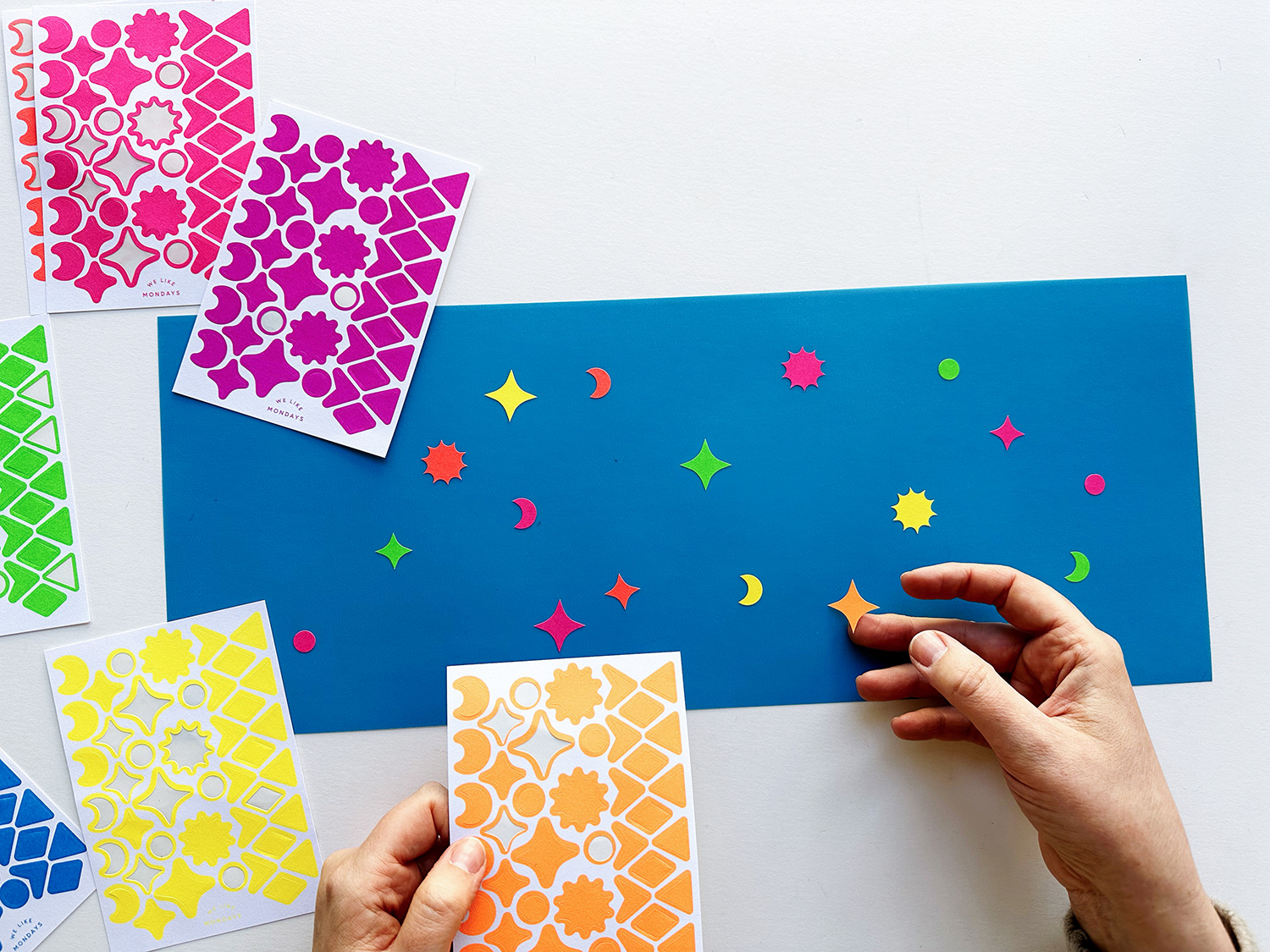 Lass uns die neue Käseschachtel-Laterne “Super Galaxy” basteln.