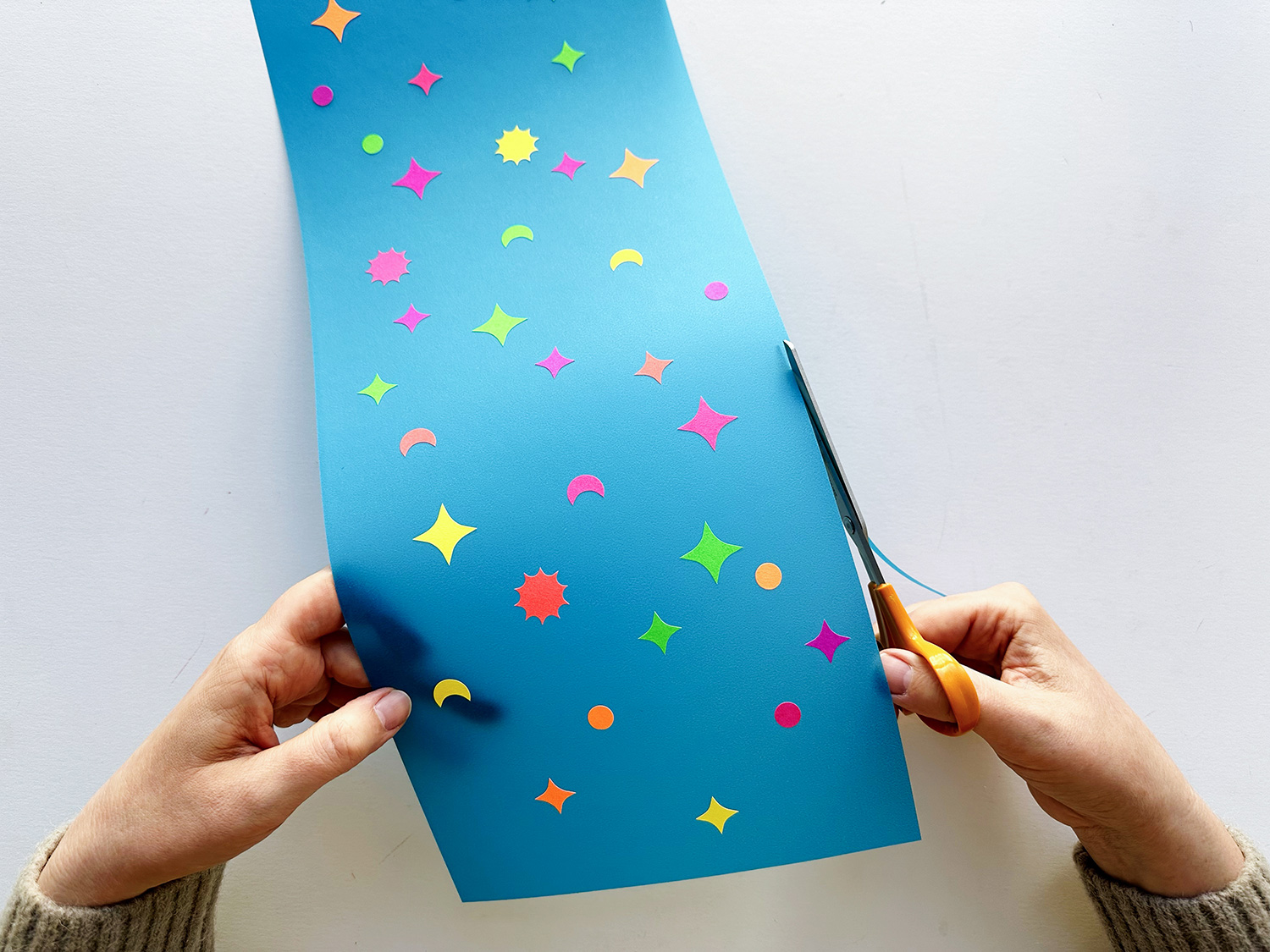 Lass uns die neue Käseschachtel-Laterne “Super Galaxy” basteln.