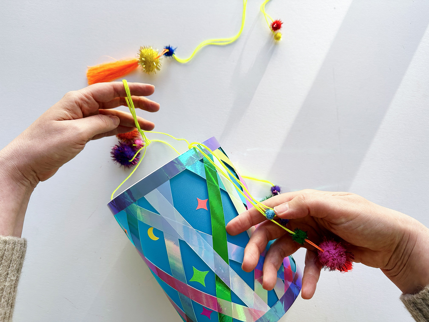 Lass uns die neue Käseschachtel-Laterne “Super Galaxy” basteln.