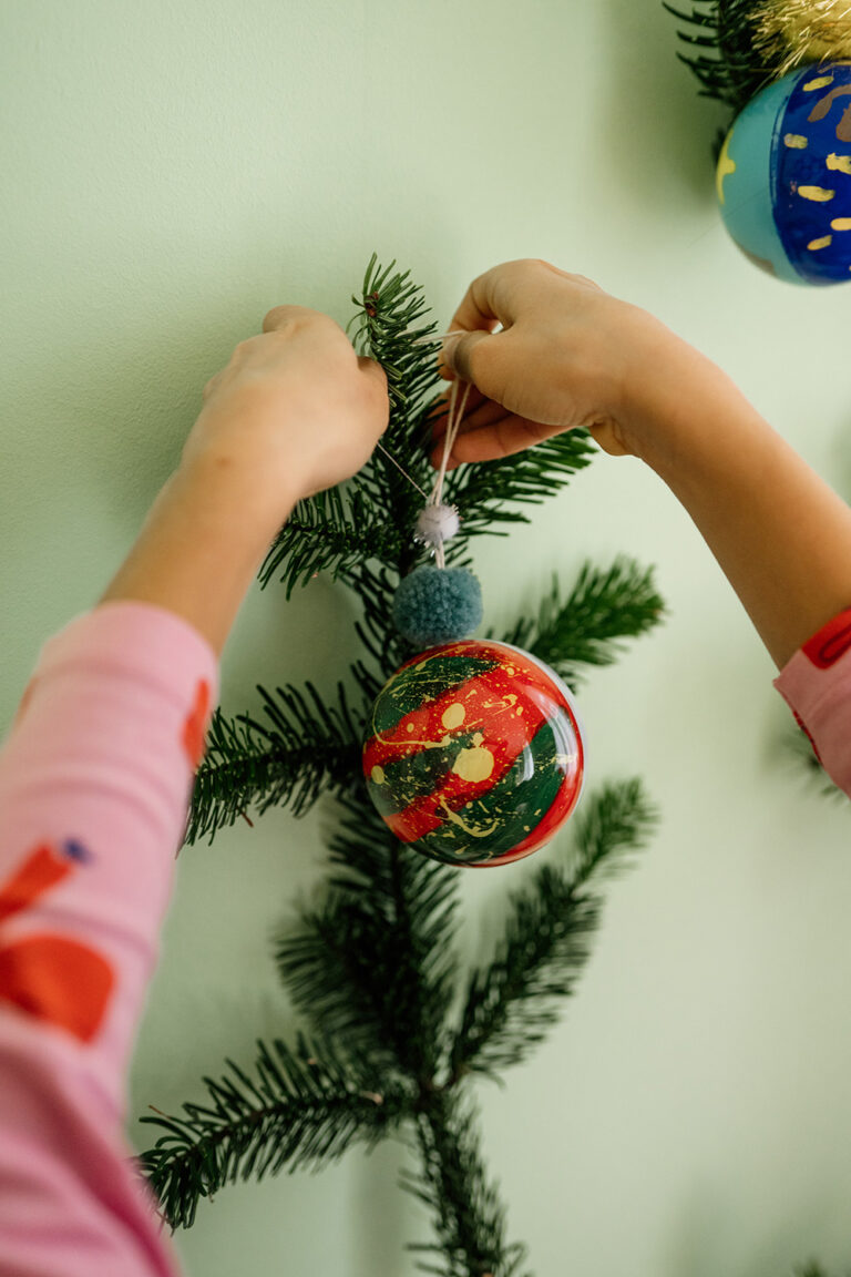 24-teiliges Keramik-Malset Mit Weihnachtskugeln – DIY-Bastelset Mit Farben Und Pinseln