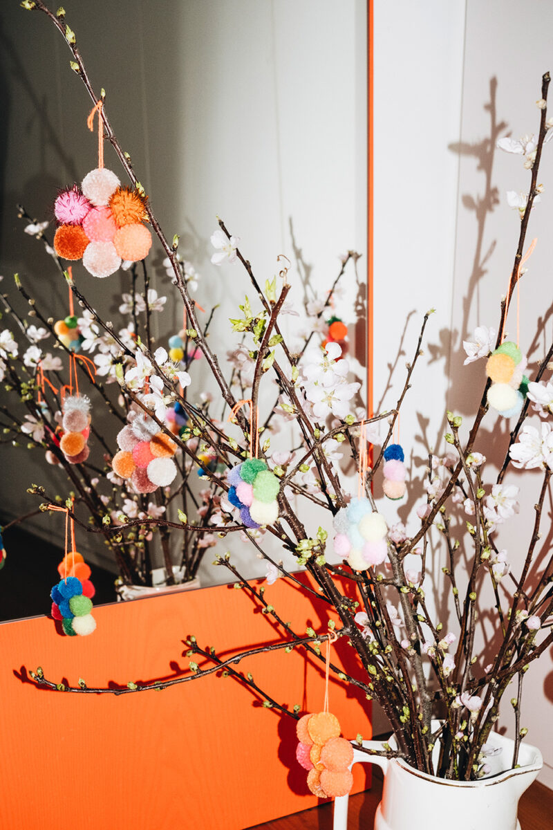 Lass uns Pompom-Blumen basteln!