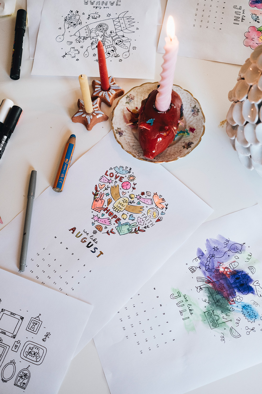 So schnell und einfach: Ausmalkalender für das neue Jahr selbst ausdrucken