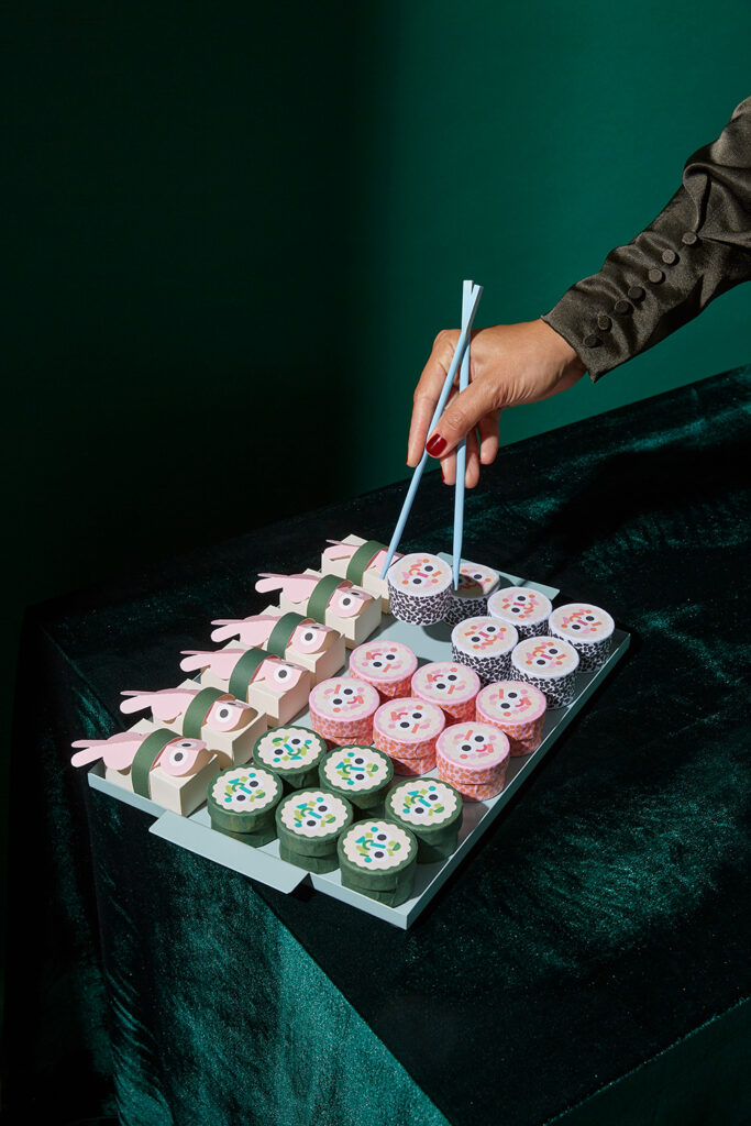 Lass uns einen Sushi-Adventskalender basteln.