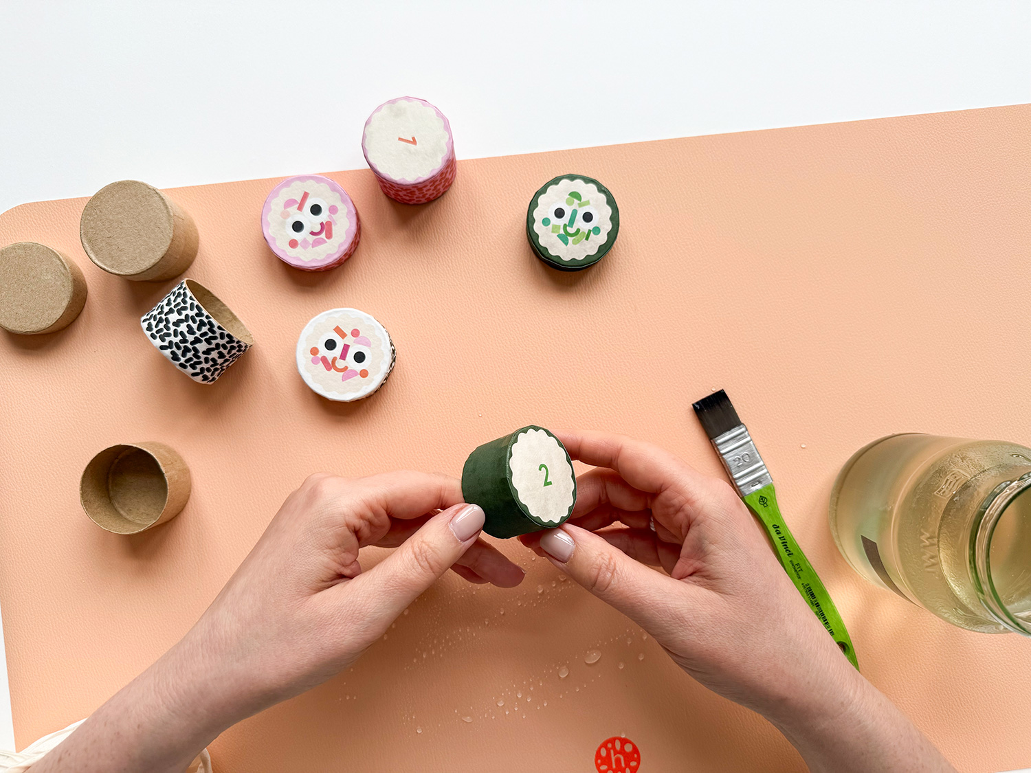 Lass uns einen Sushi-Adventskalender basteln.