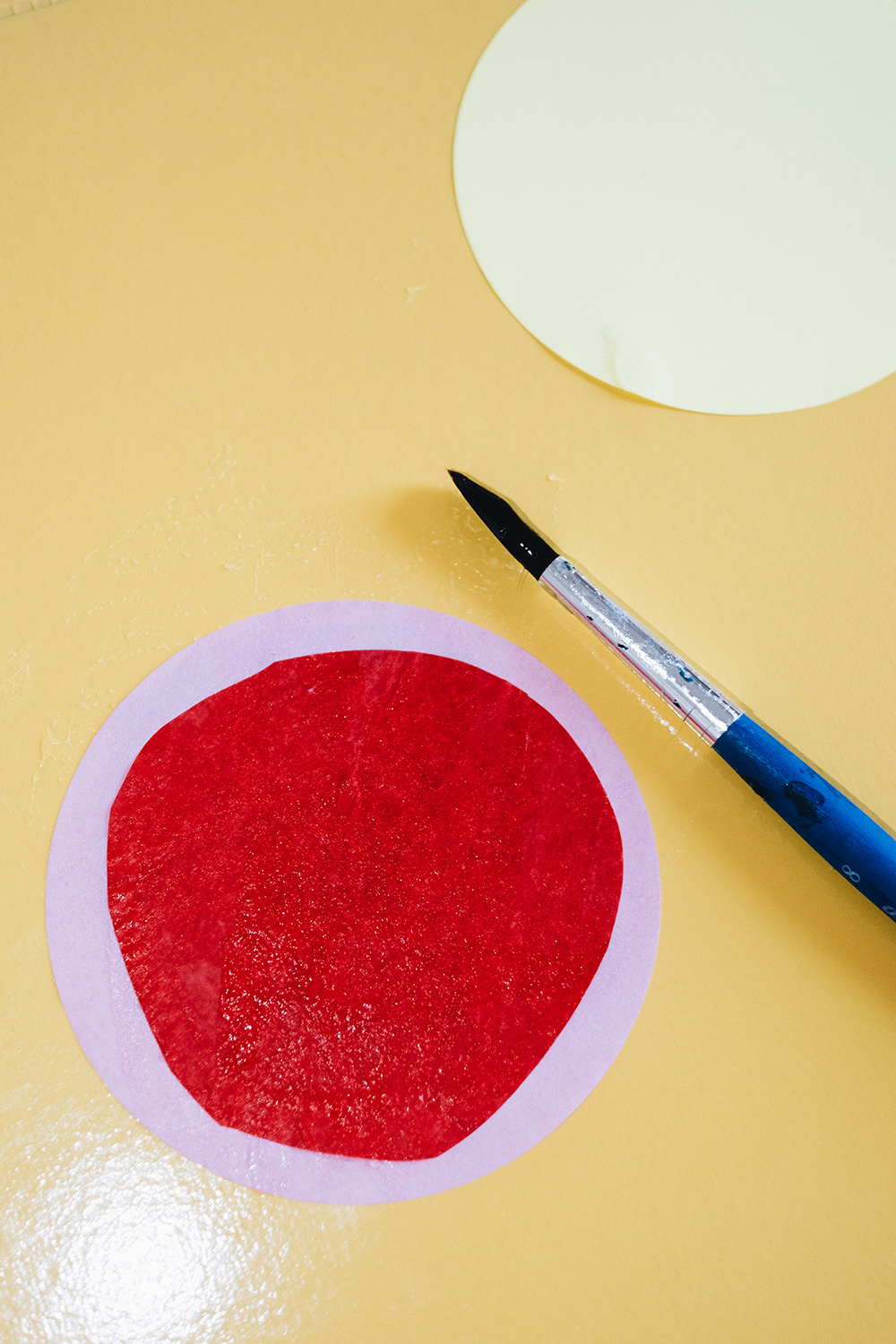 Lass uns ganz einfach einen Kusudama Blumenball basteln.