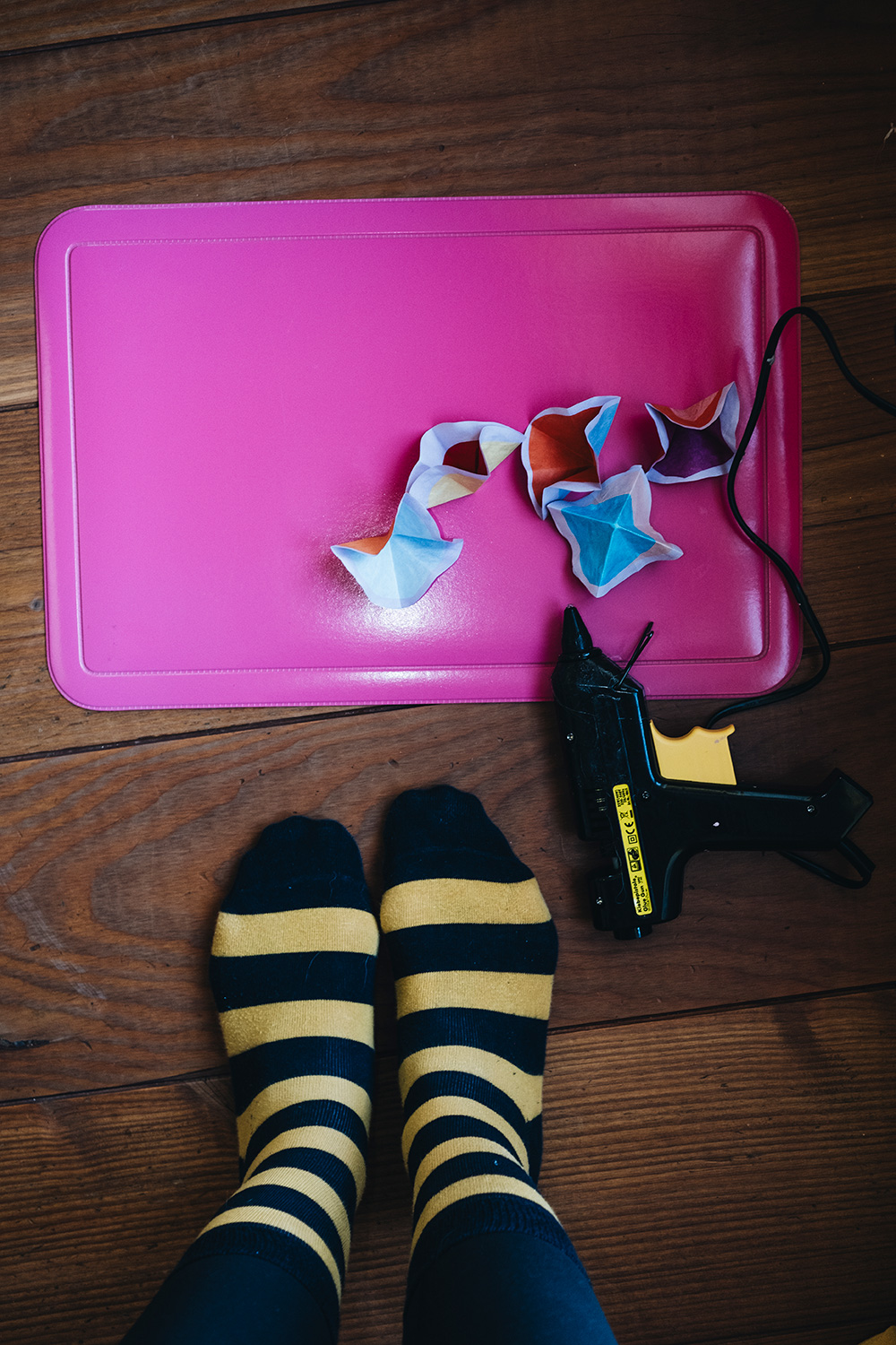 Lass uns ganz einfach einen Kusudama Blumenball basteln.