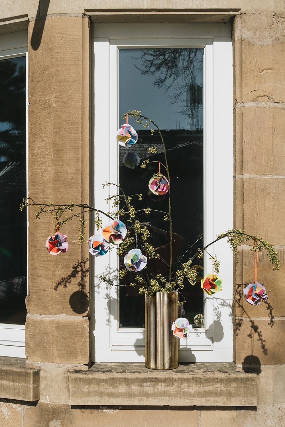 Lass uns ganz einfach einen Kusudama Blumenball basteln.
