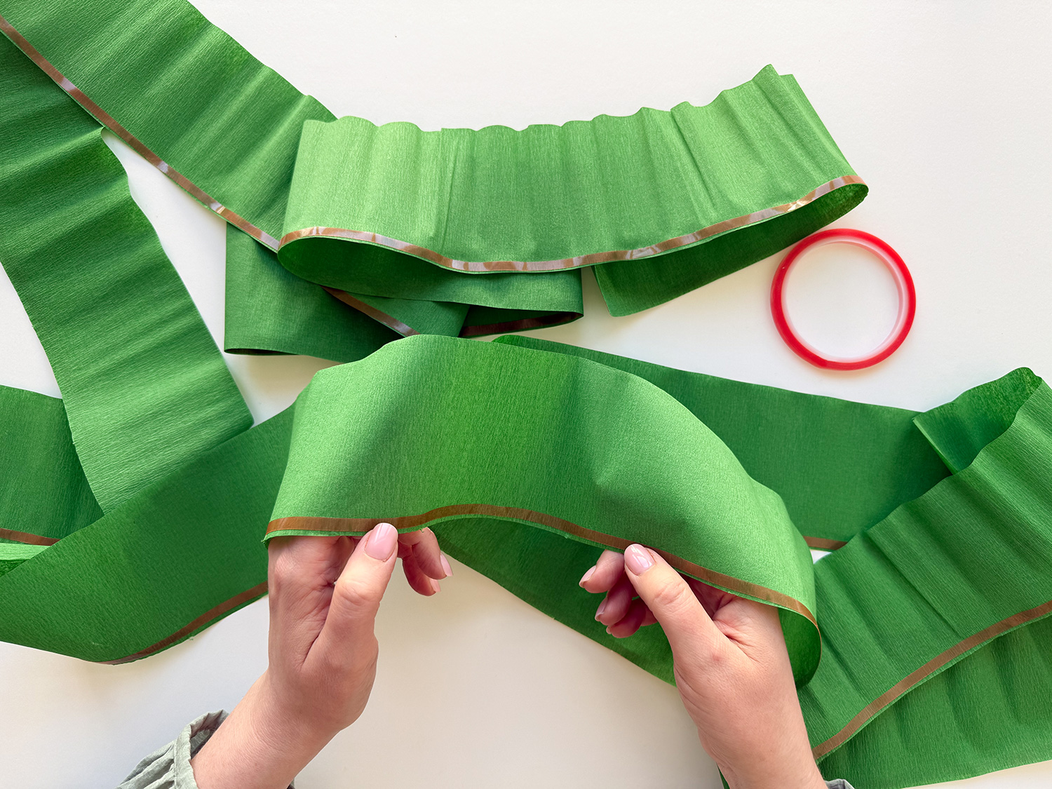 Lass uns die Ninja-Schultüte zur Einschulung basteln.