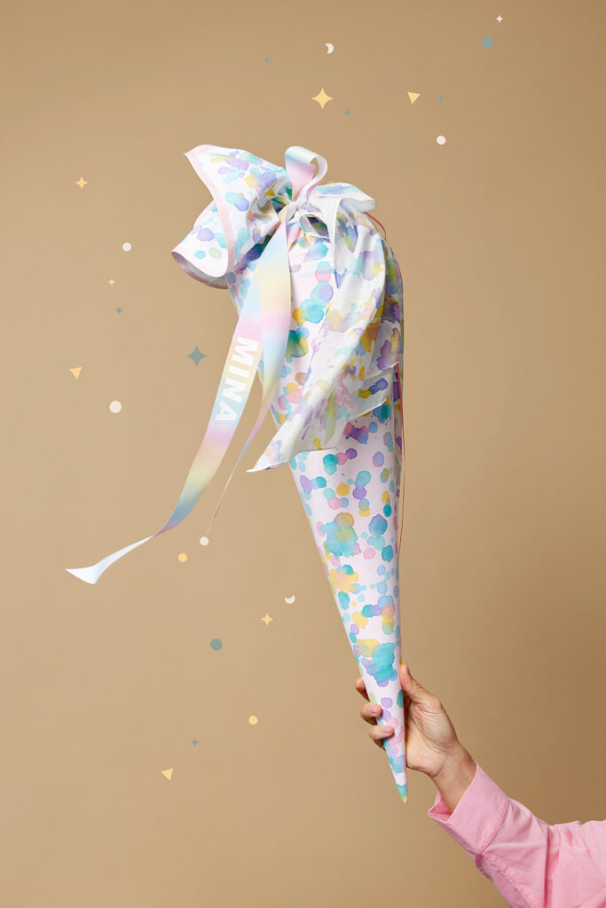 Lass uns die Stoff-Schultüte "Splish Splash" zur Einschulung basteln.