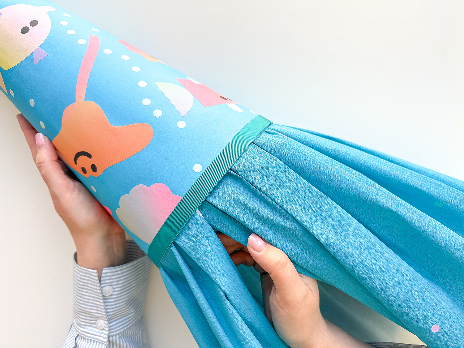 Lass uns die Unterwasser-Schultüte zur Einschulung basteln.